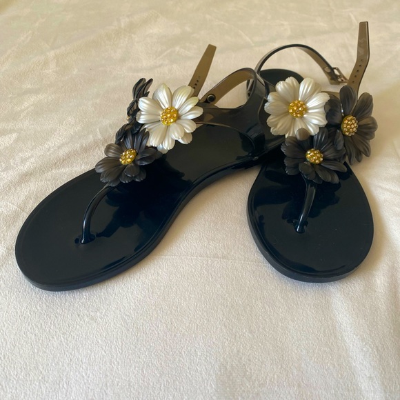 DONATED ❌Jelly Daisy Sandals Women’s Size 7 - Picture 2 of 10
